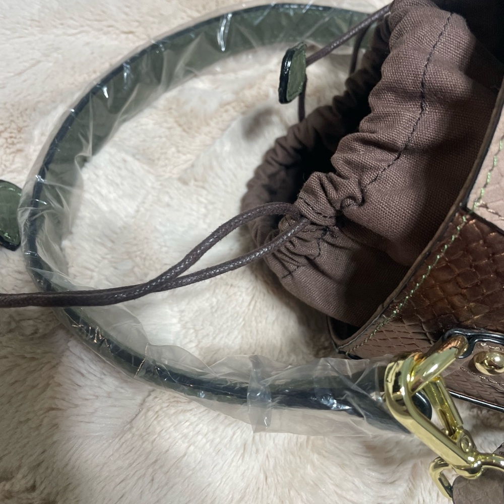 Ameri Leather Stylish Brown and Green Bucket Bag - Picture 14 of 16